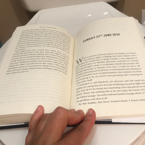 ⚡️FP⚡️Alan Cumming “Not My Father’s Son” book - Picture 8 of 9